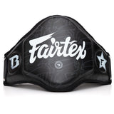 Booster x Fairtex lapa na tělo pro trenéry, černá/bílá, FXB-BP-BK