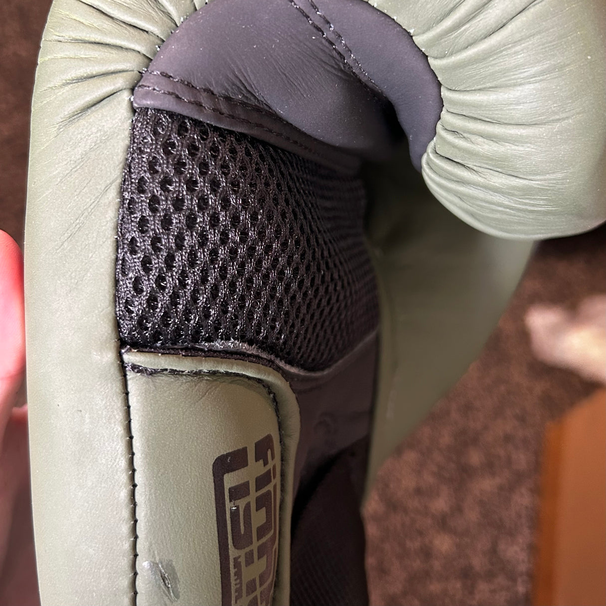 POŠKOZENÉ : Boxerské rukavice Fighter Secure Fit - khaki/černá