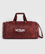 Venum Trainer Lite sportovní taška - červená/camo, VENUM-04954-631